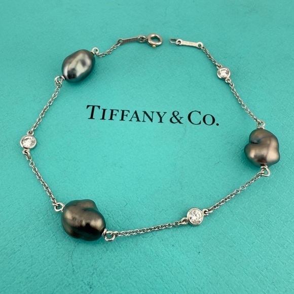 RARE Tiffany & Co. Vintage Tahitian Pearl & Diamond by the Yard Bracelet in Plat - Picture 3 of 8